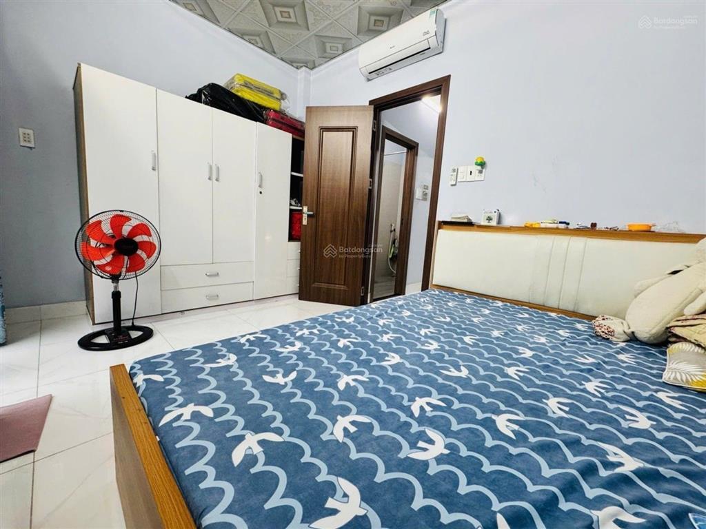 Mặt tiền kinh doanh, ngay cầu nguyễn văn cừ, quận 8 nhà dt 115m2  giá chỉ 10,8tỷ