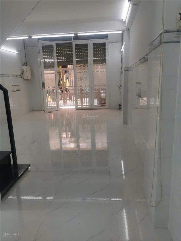 Mặt tiền kinh doanh, ngay cầu nguyễn văn cừ, quận 8 nhà dt 115m2  giá chỉ 10,8tỷ