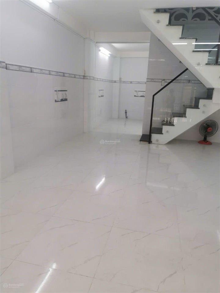 Nhà mặt tiền kinh doanh ngay chợ rạch ông quận 8  ngang 4,5x14  giá chỉ 7,xtỷ