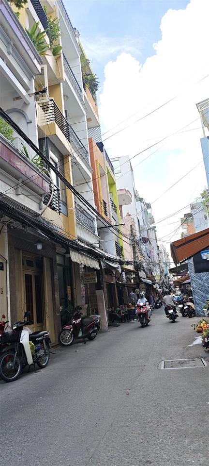 Nhà mặt tiền kinh doanh ngay chợ rạch ông quận 8  ngang 4,5x14  giá chỉ 7,xtỷ