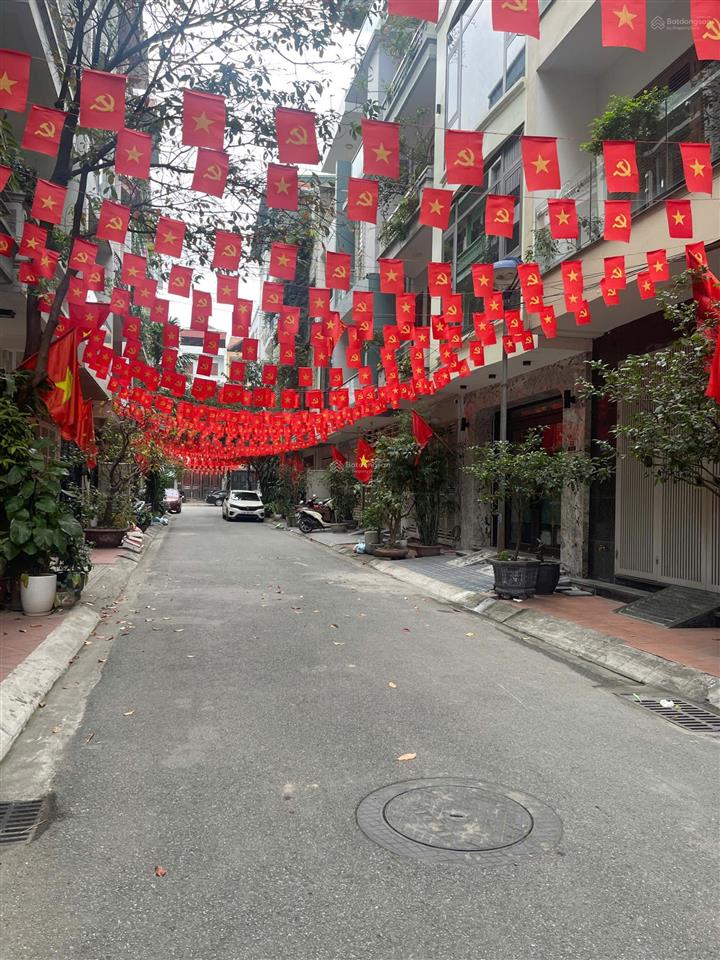 Tôi chính chủ cần bán nhà liền kề kđt văn quán hà đông