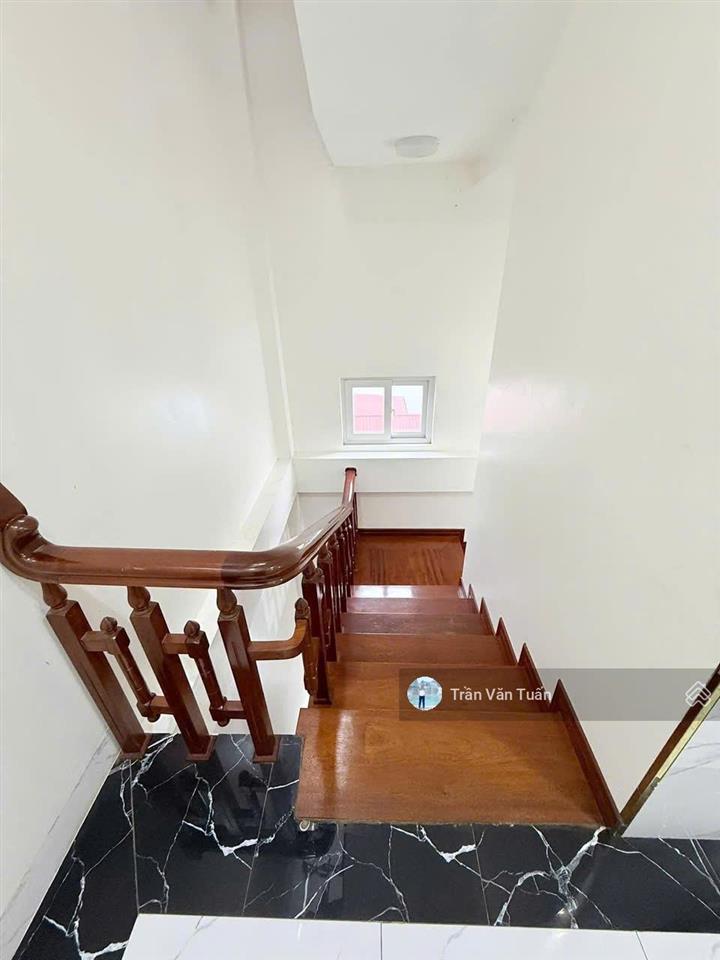 Chủ nhà cần bán gấp  nhà phân lô hoàng quốc việtcầu giấy, 36m 6t, mt 4m, ngõ oto, vỉa hè, 16.3 tỷ