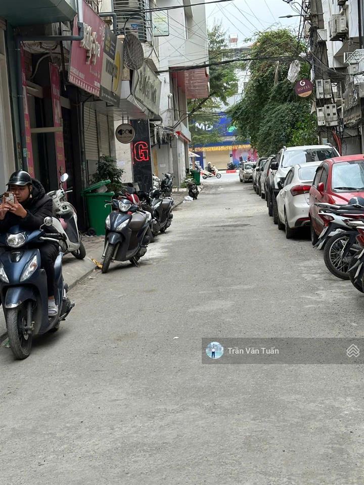 Chủ nhà cần bán gấp  nhà phân lô hoàng quốc việtcầu giấy, 36m 6t, mt 4m, ngõ oto, vỉa hè, 16.3 tỷ