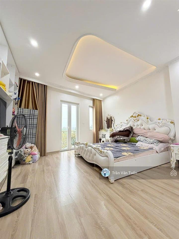 Chủ nhà cần bán gấp  nhà phân lô hoàng quốc việtcầu giấy, 36m 6t, mt 4m, ngõ oto, vỉa hè, 16.3 tỷ