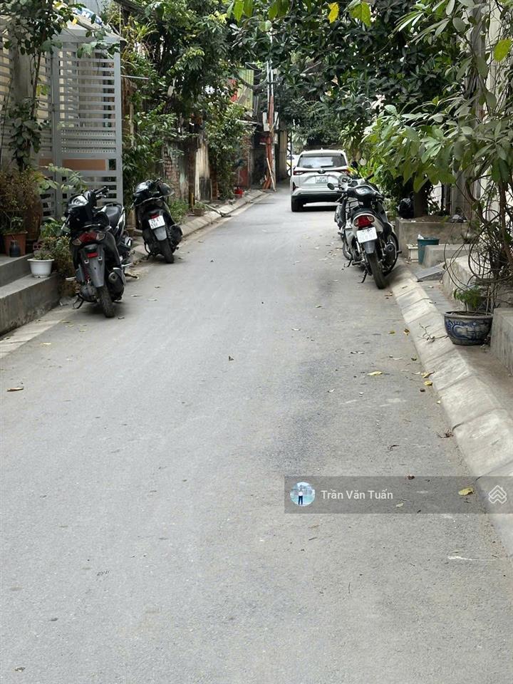 Chủ nhà cần bán gấp  nhà phân lô hoàng quốc việtcầu giấy, 36m 6t, mt 4m, ngõ oto, vỉa hè, 16.3 tỷ