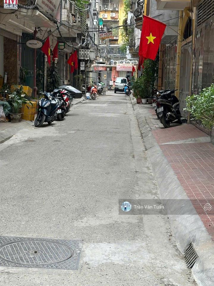 Chủ nhà cần bán gấp  nhà phân lô hoàng quốc việtcầu giấy, 36m 6t, mt 4m, ngõ oto, vỉa hè, 16.3 tỷ