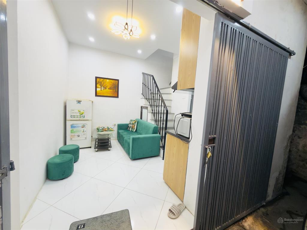 Bán nhà riêng 4 tầng thi sách 3 ngủ 3 wc sổ đỏ chỉ 3,x tỷ