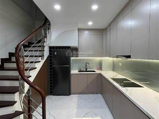 Hiếm nhà phố hoàng hoa thám 5 tầng ở ngay giá nhỉnh 9 tỷ