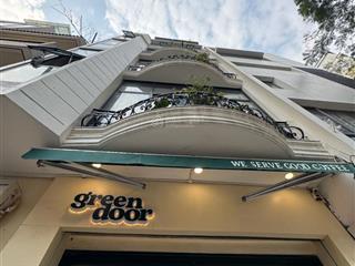 Nhà mặt phố ba đình  lô góc  mặt tiền cực rộng  kinh doanh  thang máy.