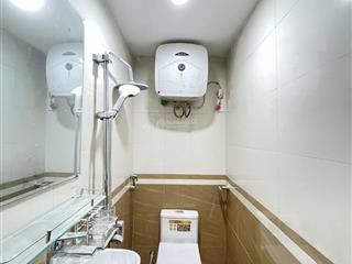 Nhà cực hiếm  trung tâm ba đình, tựa lưng vào nhà mặt phố,3 bước ra mặt phố quán thánh