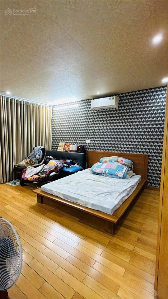 Khu vực trung tâm q2, an khánh. tòa nhà nằm góc đường 14, trên mặt đường vũ tông phan