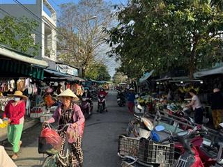 Khu phố chợ thanh quýt điện thắng