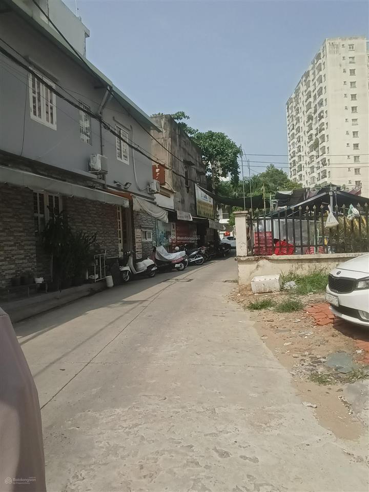 Bán nhà ngay cầu vượt quang trung, q12