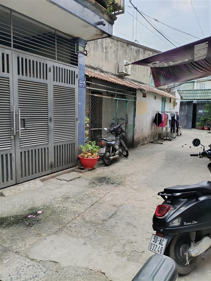 Bán nhà ngay cầu vượt quang trung, q12
