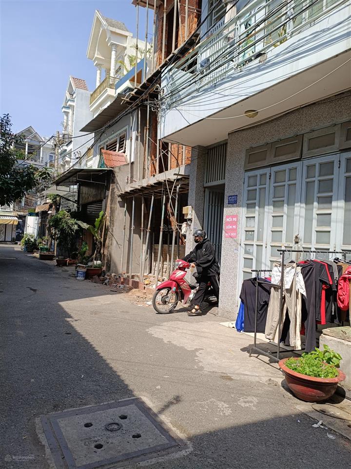 Bán nhà lầu, ngay cầu tham lương đông hưng thuận 41, đông hưng thuận, q12