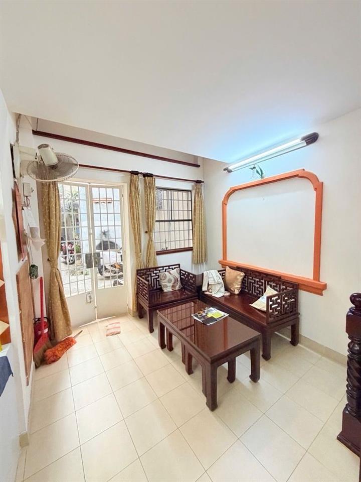 NHÀ HIẾM NGUYỄN VĂN TRỖI – PHÚ NHUẬN GIÁ 5.X TỶ  3 TẦNG BTCT  NỞ HẬU  HOÀN CÔNG