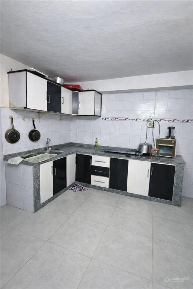 Hẻm xe tải lô góc 52m 2 tầng đúc 7 tỷ hơn lê văn duyệt bình thạnh