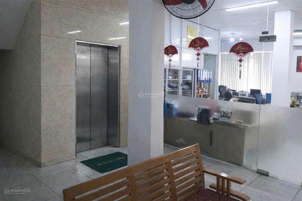 Tổng giảm 9 tỷ còn 45 tỷ tòa nhà 288m2 ngang 14m 5 tầng đường rộng 20m văn cao tân phú