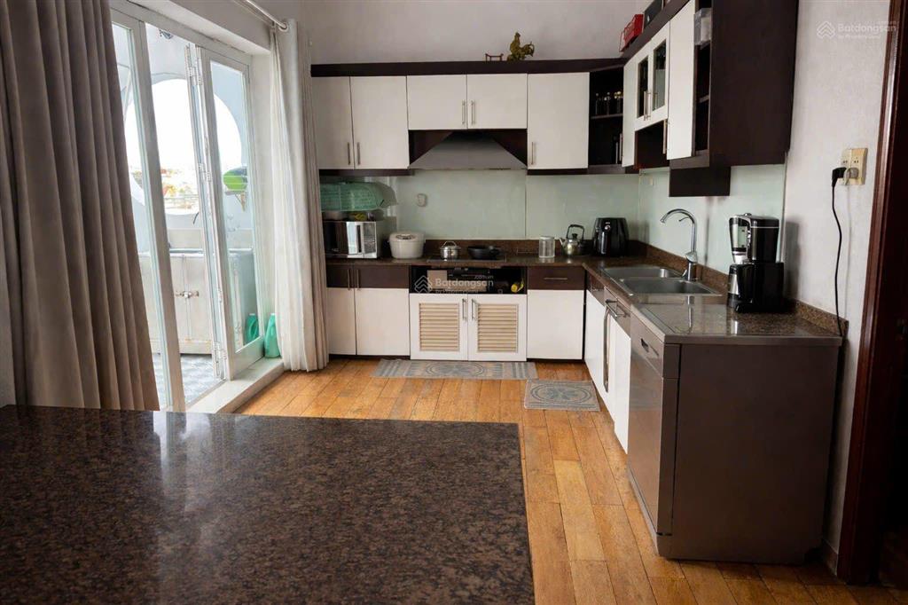 Tổng giảm 9 tỷ còn 45 tỷ tòa nhà 288m2 ngang 14m 5 tầng đường rộng 20m văn cao tân phú
