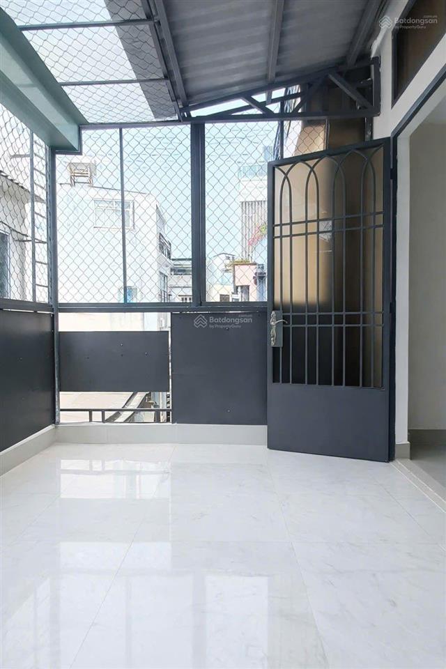 Đừng bỏ lỡ ! nhà q10 5pn khép kín chỉ 7 tỷ4, hẻm thông, gần mặt tiền