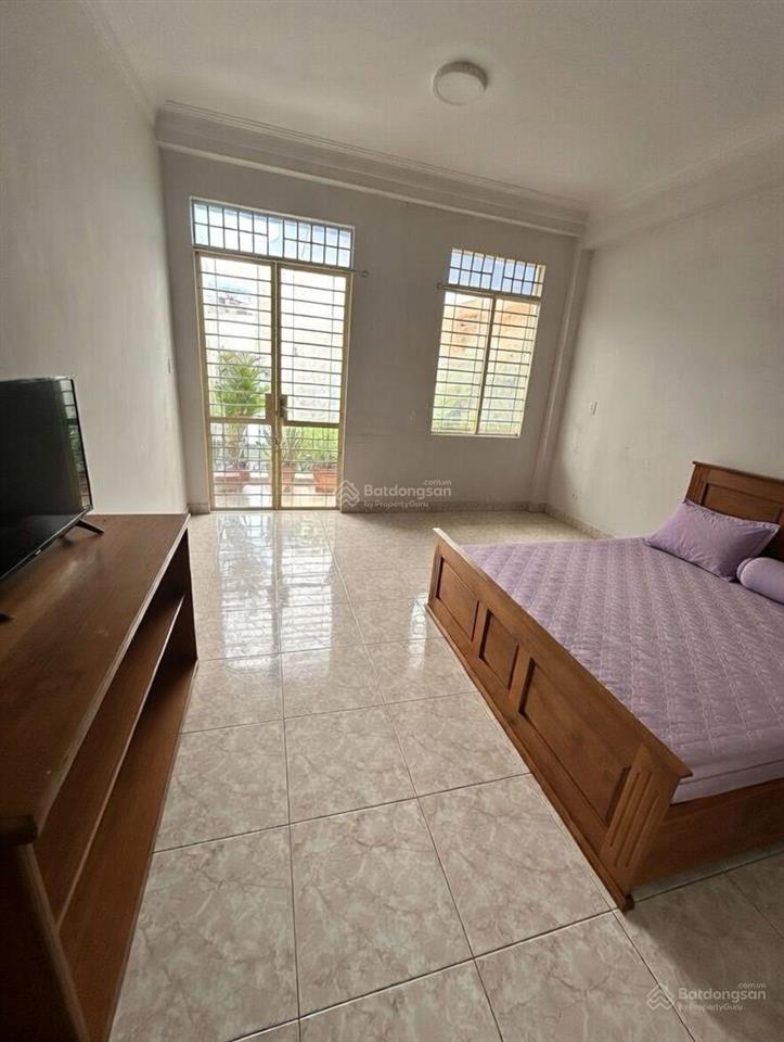 Mặt tiền đông hồ kinh doanh đỉnh 5 tầng 72m chỉ 12 tỷ hơn tân bình