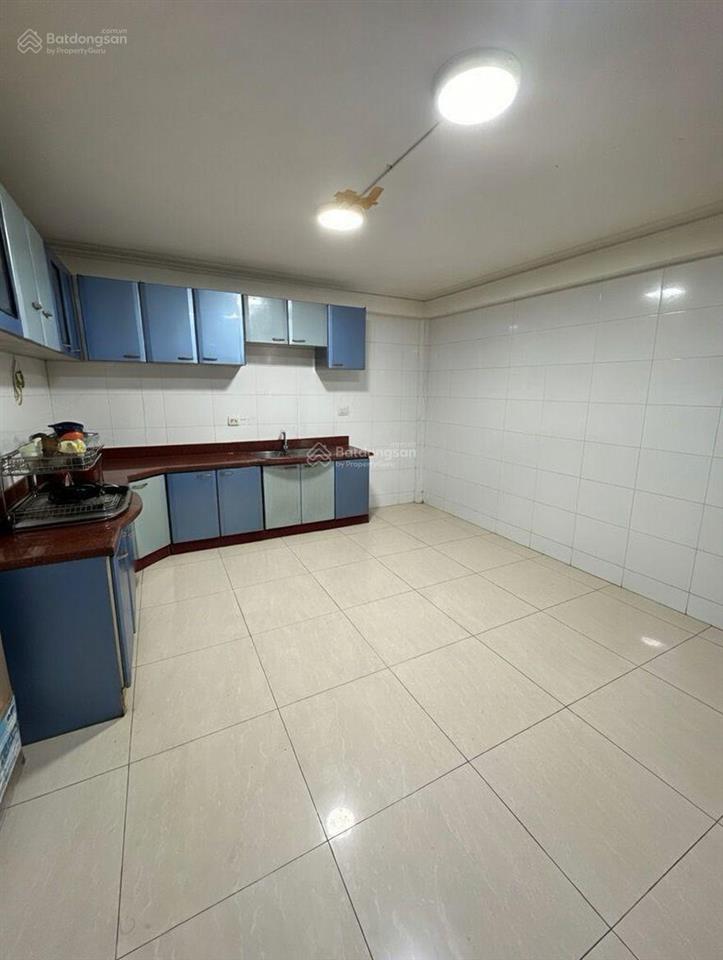 Mặt tiền đông hồ kinh doanh đỉnh 5 tầng 72m chỉ 12 tỷ hơn tân bình