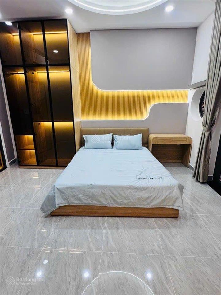 Nhà giá tốt 4,x tỷ căn góc hiếm khu cmt8 q10