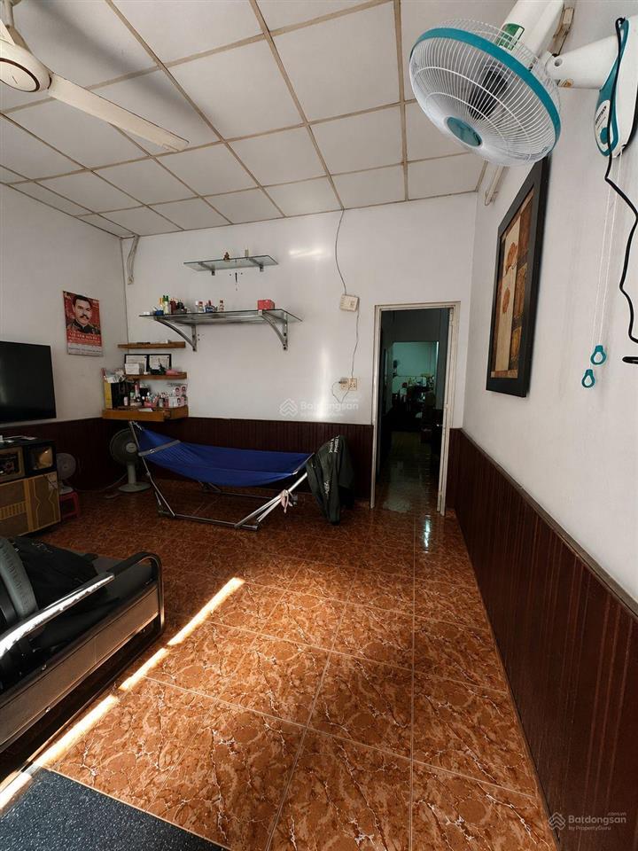 Nhà giá tốt 2 tỷ2 60m ngang 4m2 3pn đỗ văn dậy hóc môn