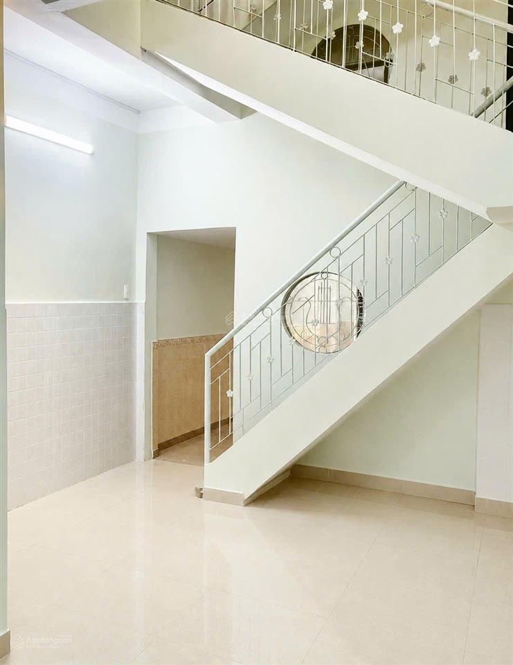 Ôtô vô nhàsát mặt tiền67m 4tầng 14 tỷ hơn q3 lê văn sỹ