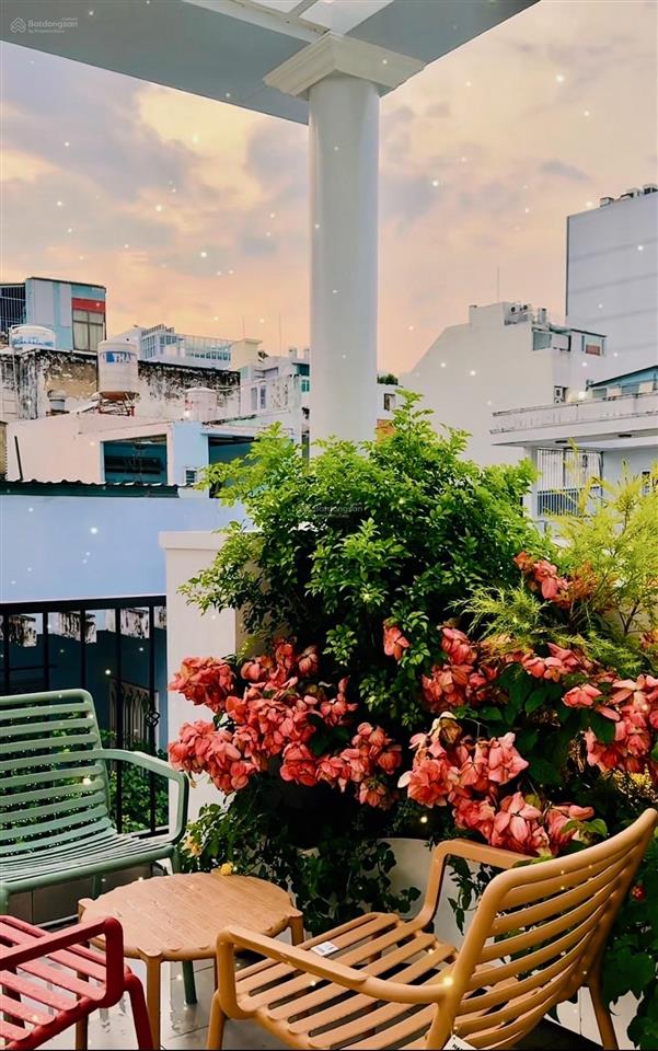 Nhà đẹp, hxh ngay hồ biểu chánh  trần cao vân, p phú nhuận  khu hiếm nhà bán.