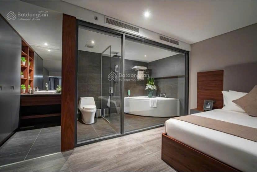 Giá tốt nhất tòa penstudio lạc long quân  duplex 2 tầng dt 76m2 full nt, sổ lâu dài. giá 8.1 tỷ