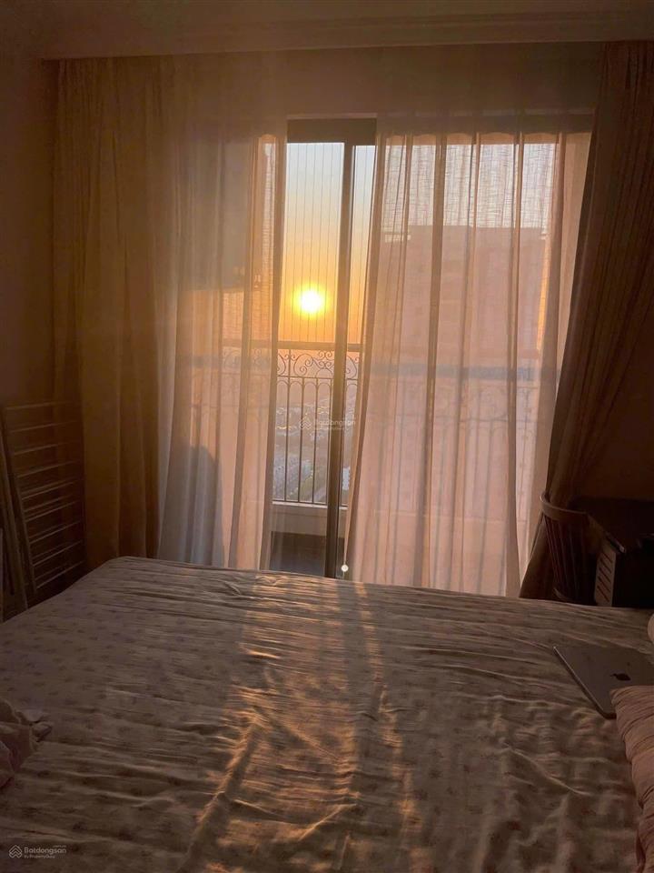 Bán căn hộ 2pn tầng cao view sông hồng tại sunshine riverside  65m2  sổ đỏ lâu dài. giá 6.7 tỷ