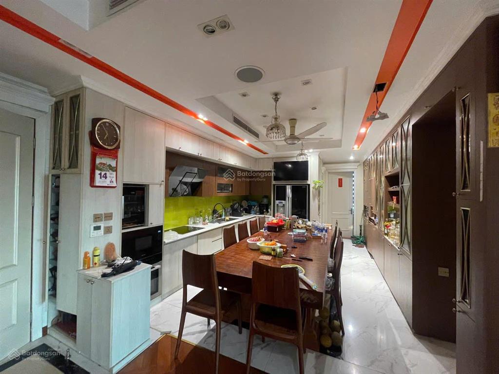 10,5 tỷ căn hộ 3pn 140m2, ban công đông nam tòa veam  689 lạc long quân  tây hồ  sổ lâu dài