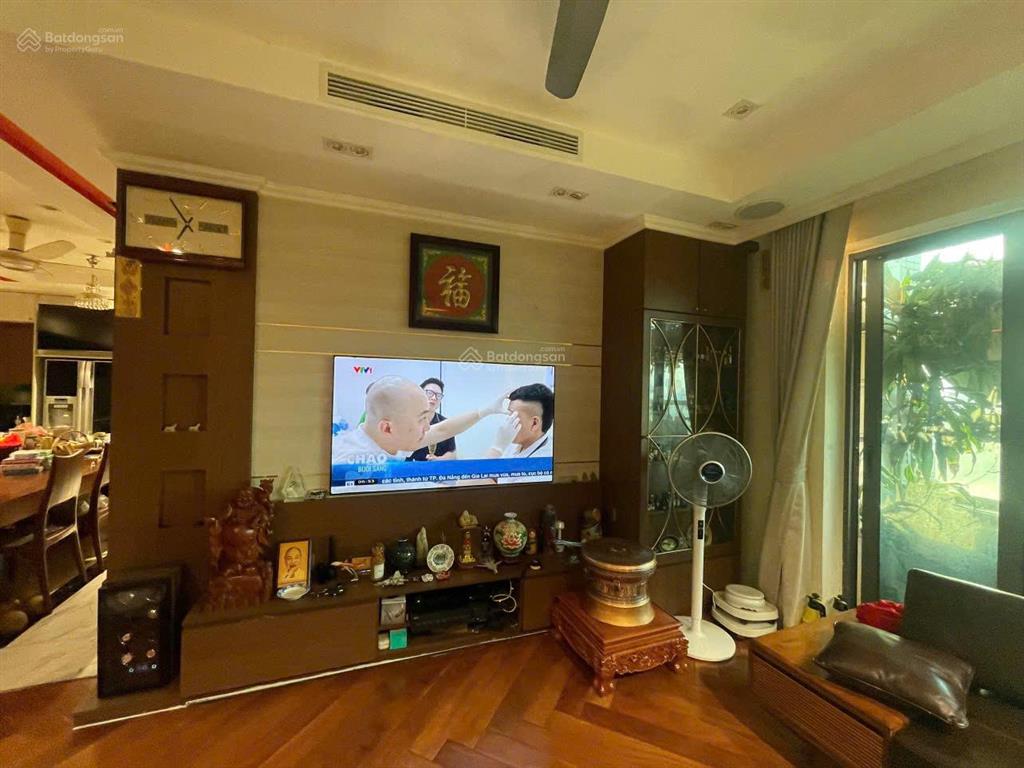 10,5 tỷ căn hộ 3pn 140m2, ban công đông nam tòa veam  689 lạc long quân  tây hồ  sổ lâu dài