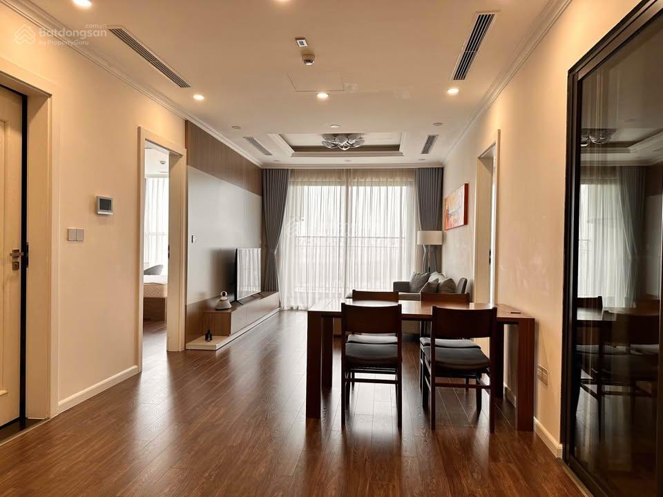 Bán gấp! căn 2 ngủ view cầu nhật tân tòa sunshine riverside  dt 61m2 full nt  5.65 tỷ giá đầu tư