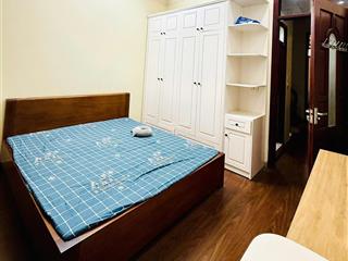 Bán nhà 3 tầng ngõ 68 cầu giấy, dt 45m2, 3 ngủ, mặt tiền rộng 6.5m, ở hoặc cho thuê. giá 6.9 tỷ