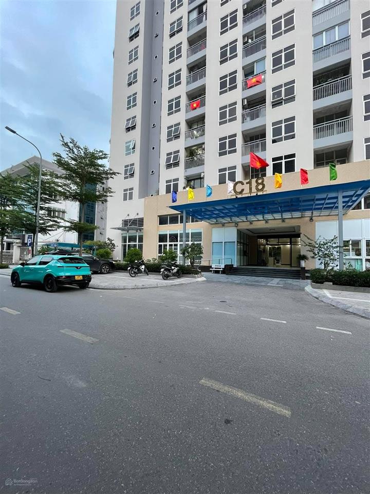 Bán căn 3 ngủ 101m2 view hồ tây, sát quận ủy tây hồ, hàng xóm tân hoàng minh  11 tỷ c18 xuân la
