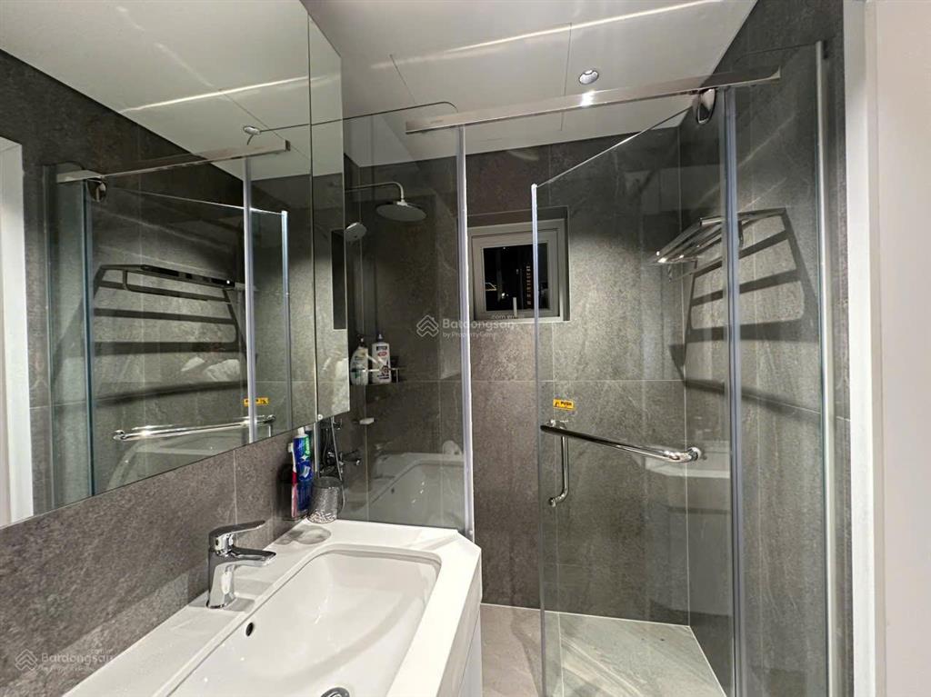 Bán căn 3 ngủ 101m2 view hồ tây, sát quận ủy tây hồ, hàng xóm tân hoàng minh  11 tỷ c18 xuân la