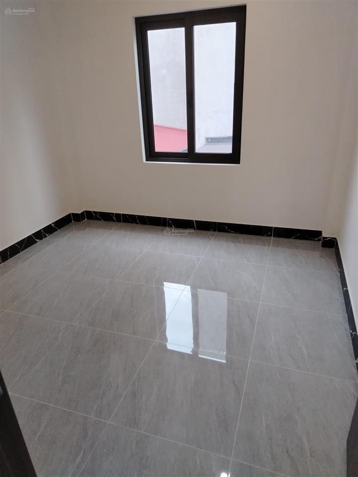 Chính chủ gửi bán căn nhà 4 tầng mới tinh đẹp long lanh tại cổ dương, đông anh giá chỉ 4,3 tỷ.