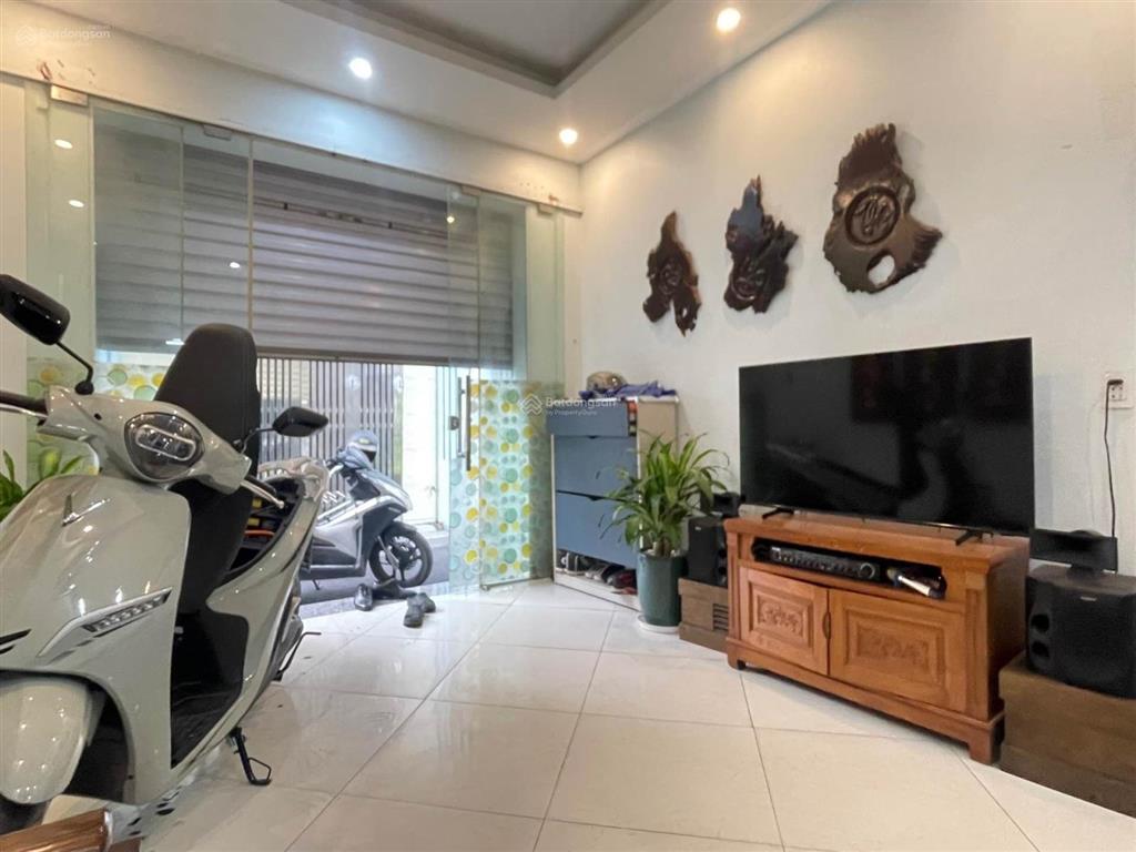 Chính chủ cần tiền gửi bán gấp căn nhà 3 tầng thôn du nội, mai lâm, đông anh, hà nội.