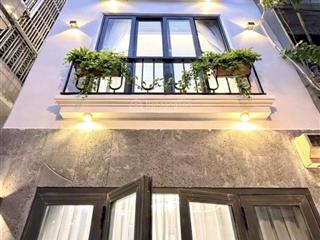 Nhà đẹp phú nhuận  3 tầng  gần mặt tiền  khu kinh đô thời trang  nhỉnh 7 tỷ