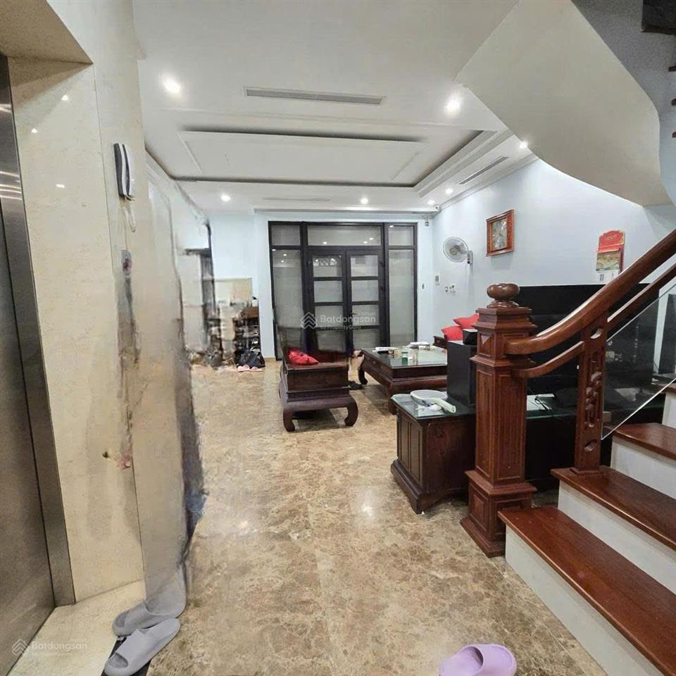 Bán căn shophouse tại vinhomes gardenia, diện tích 93m2, 5 tầng, thang máy, gara ô tô, giá 48.6 tỷ