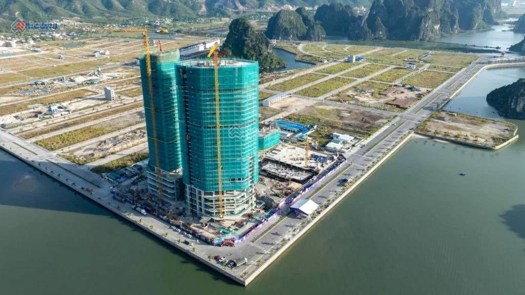 Chính chủ bán liền kề xẻ khe, 2 mặt thoáng tại ao tiên
