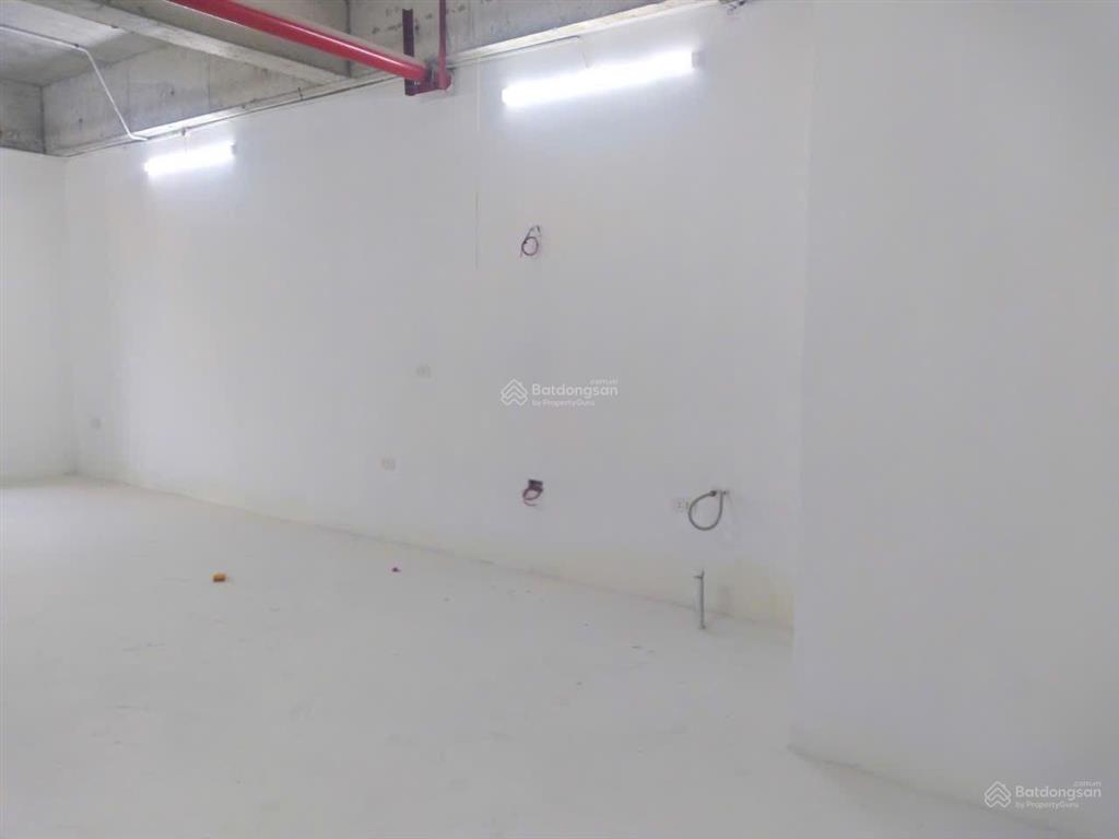 Bán căn shophouse sổ lâu dài 188m2  nhà mới 4 tầng  vỉa hè rộng, ô tô chánh. giá 10.5 tỷ bao phí