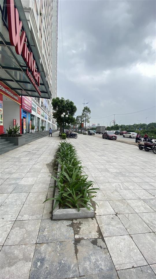 Bán căn shophouse sổ lâu dài 188m2  nhà mới 4 tầng  vỉa hè rộng, ô tô chánh. giá 10.5 tỷ bao phí