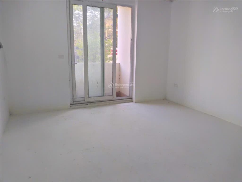 Bán căn shophouse sổ lâu dài 188m2  nhà mới 4 tầng  vỉa hè rộng, ô tô chánh. giá 10.5 tỷ bao phí