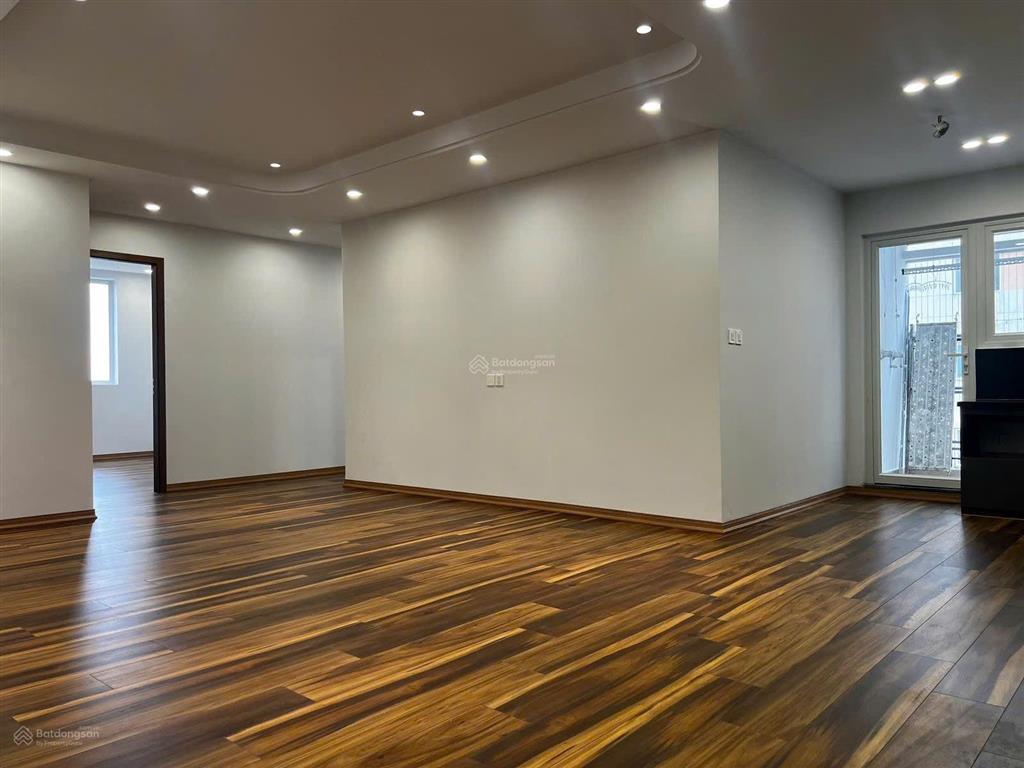 Bán căn 3pn2vs 98,6m2, tầng đẹp, view pháo hoa, sẵn sổ. giá 5.8 tỷ bao phí, có thương lượng