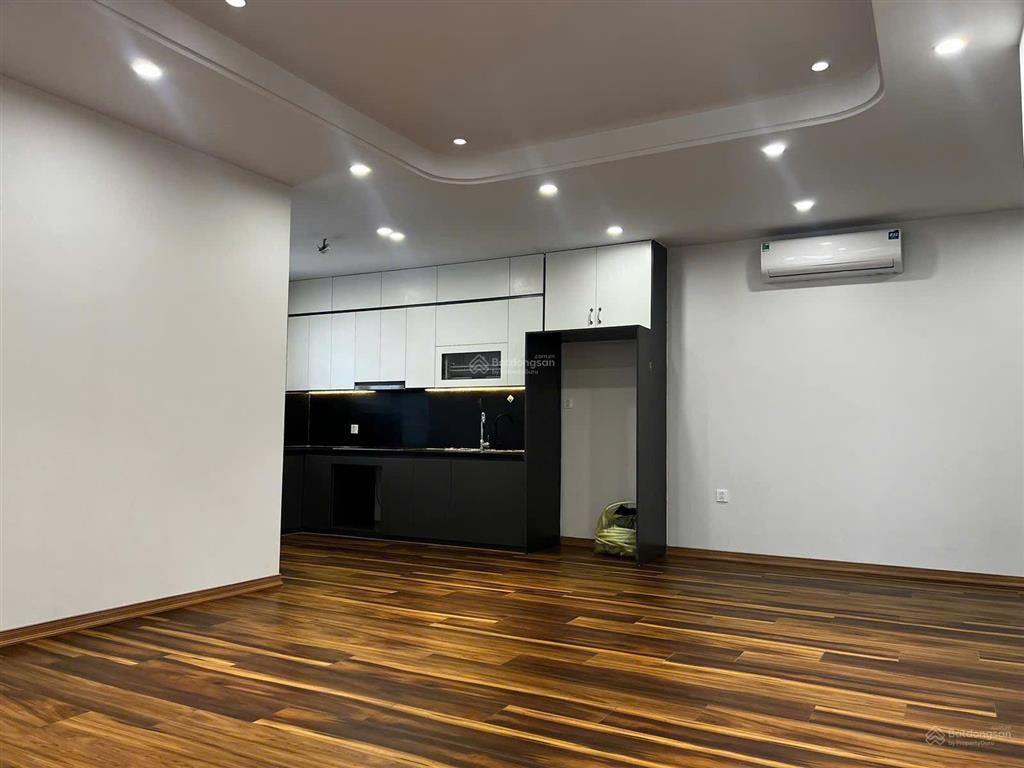 Bán căn 3pn2vs 98,6m2, tầng đẹp, view pháo hoa, sẵn sổ. giá 5.8 tỷ bao phí, có thương lượng