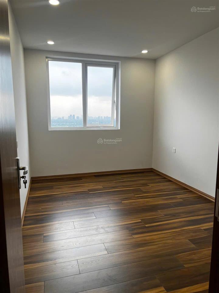Bán căn 3pn2vs 98,6m2, tầng đẹp, view pháo hoa, sẵn sổ. giá 5.8 tỷ bao phí, có thương lượng