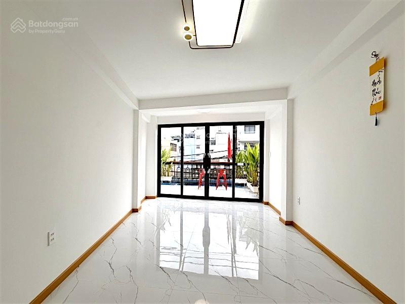 Mặt tiền 64m2ngang 5.35m 5 tầngkinh doanh siêu đẹp ngay chợ giao thương sầm uất. chỉ 12ty5